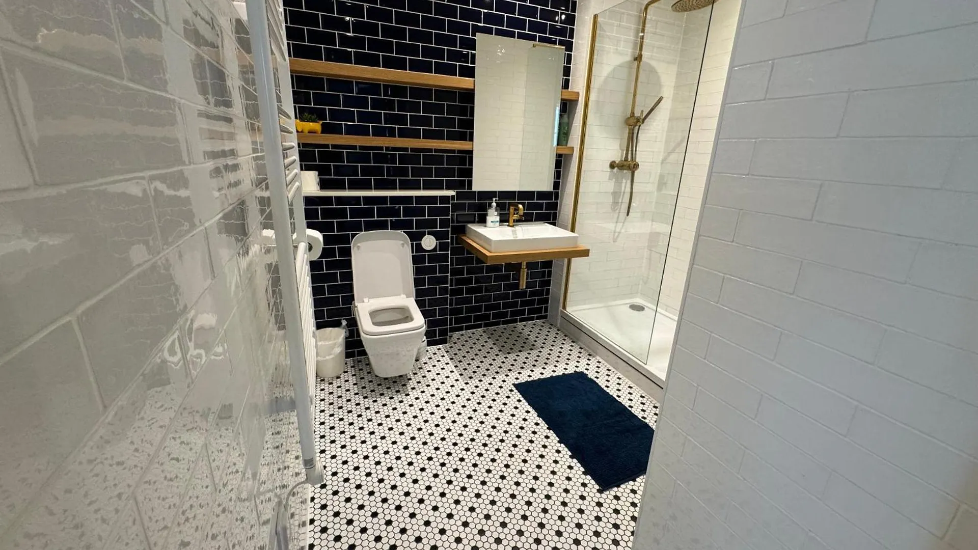 London Luxury Flat With Balcony, River View, O2 Arena, Excel, Canary Wharf, Station Apartment 0*,